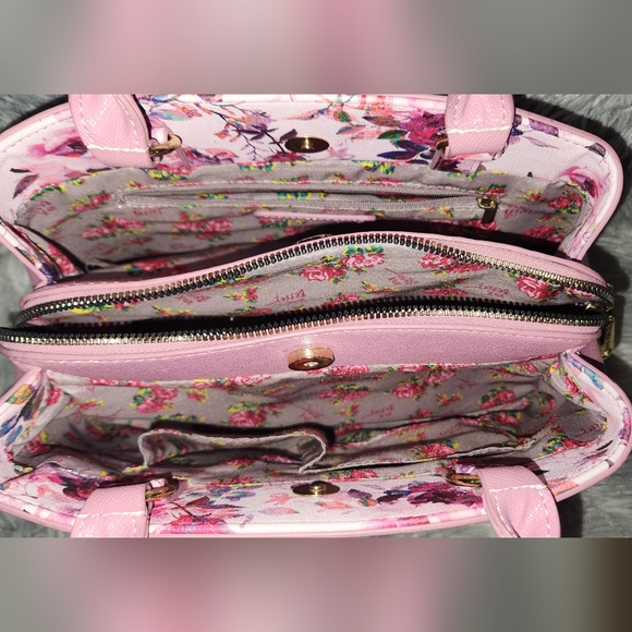Betsey Johnson Elegant Pink Handbag - Picture 4 of 11